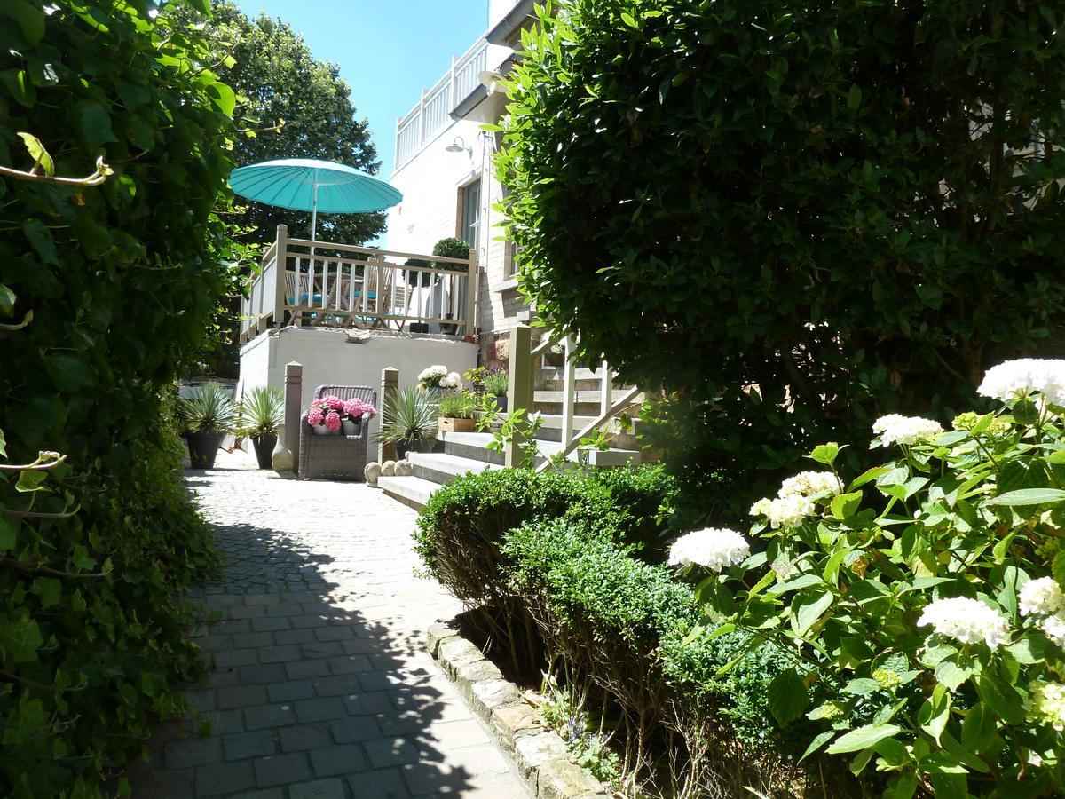 Hotel Villa La Tourelle Де Хаан Екстериор снимка