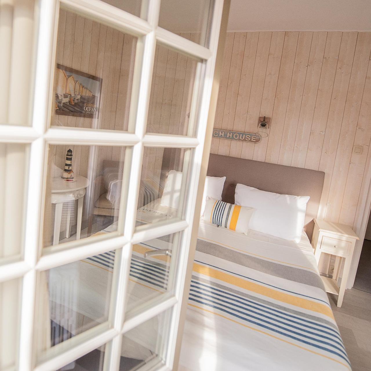 Hotel Villa La Tourelle Де Хаан Екстериор снимка