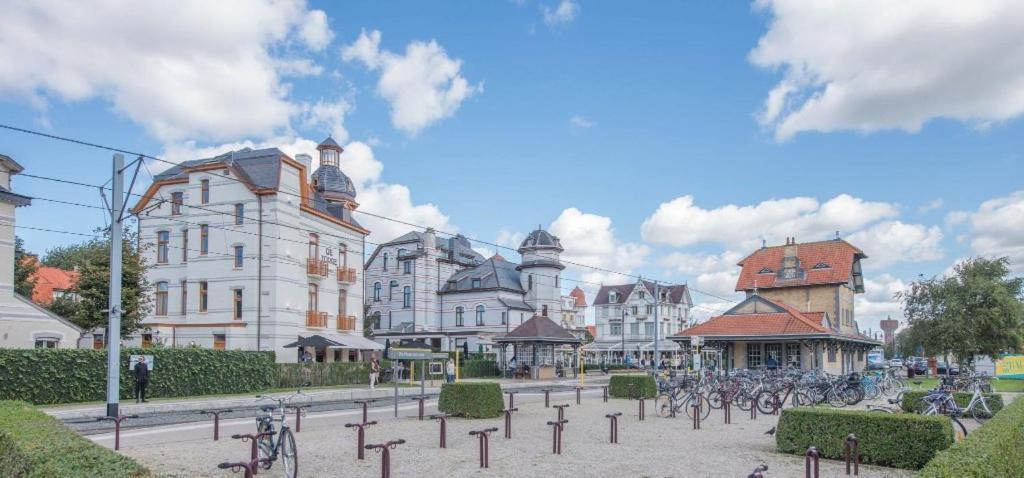 Hotel Villa La Tourelle Де Хаан Екстериор снимка