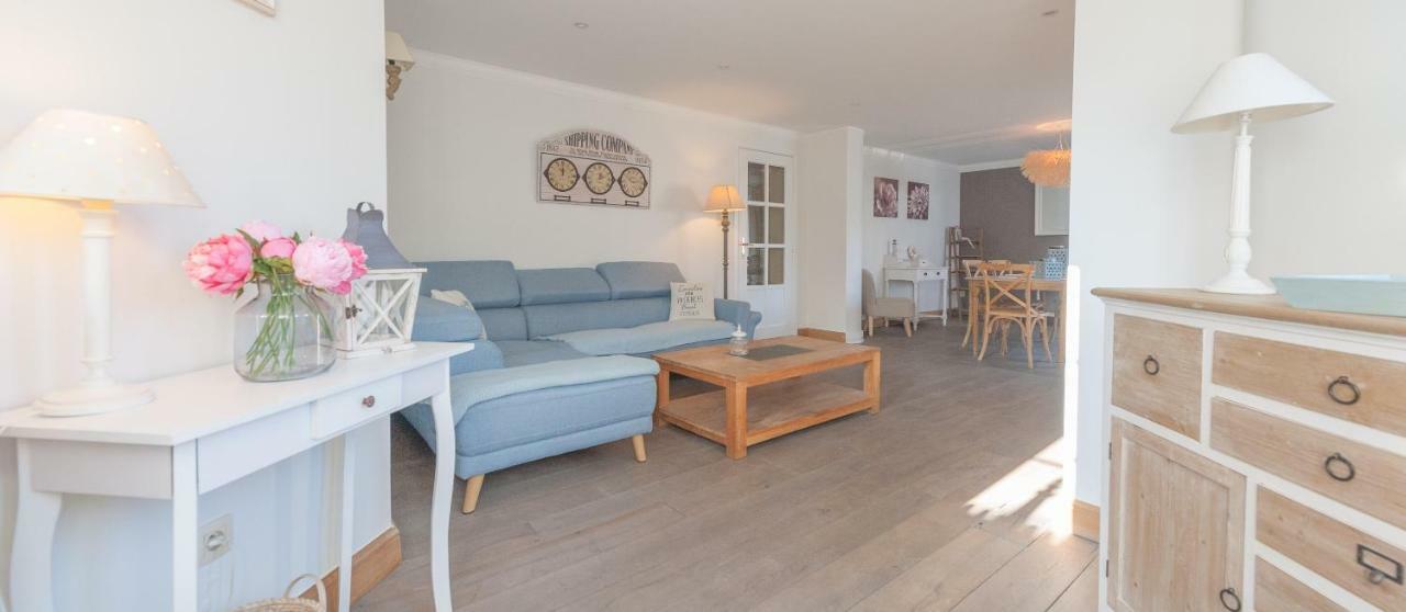 Hotel Villa La Tourelle Де Хаан Екстериор снимка
